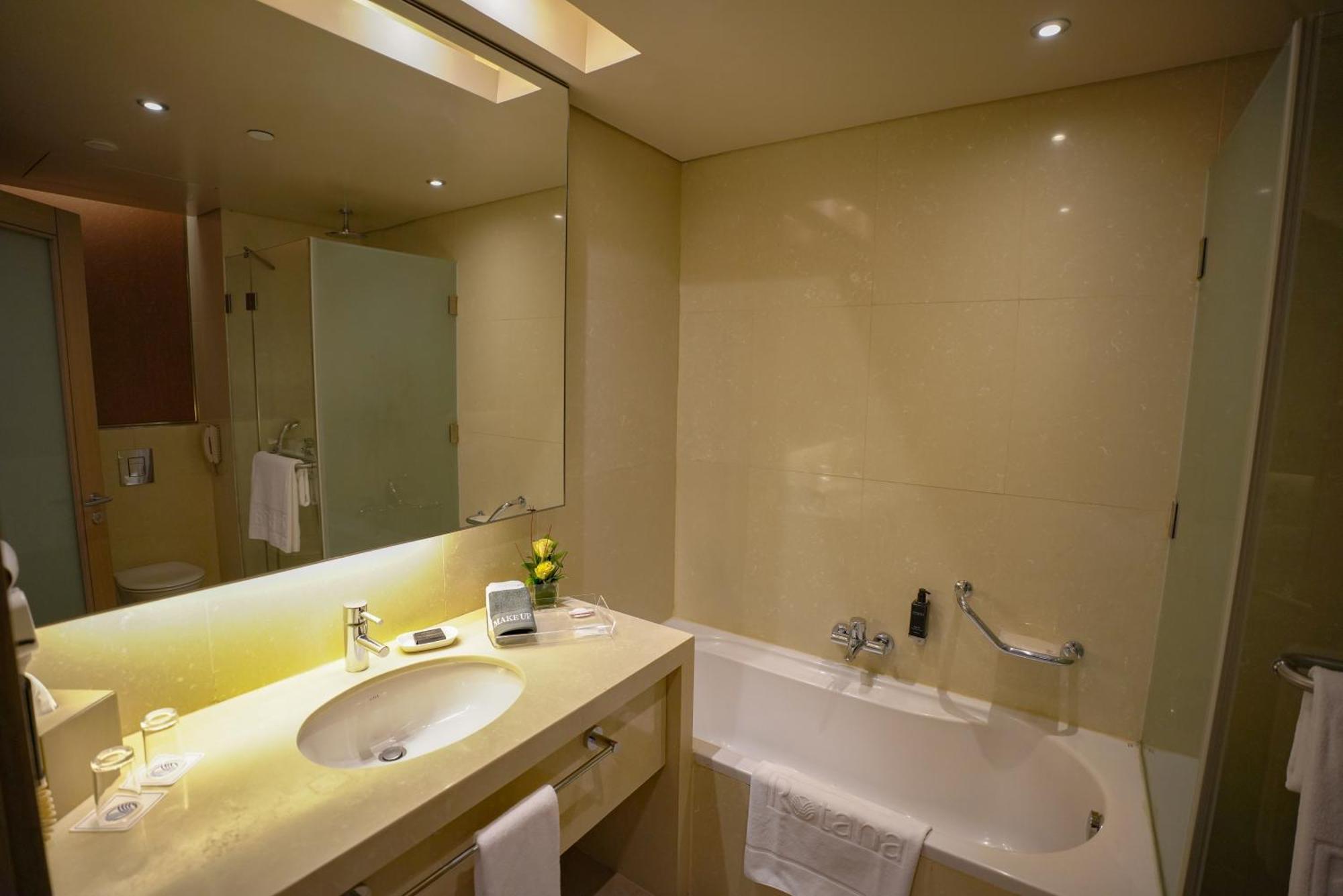 Erbil Rotana Hotel Екстериор снимка
