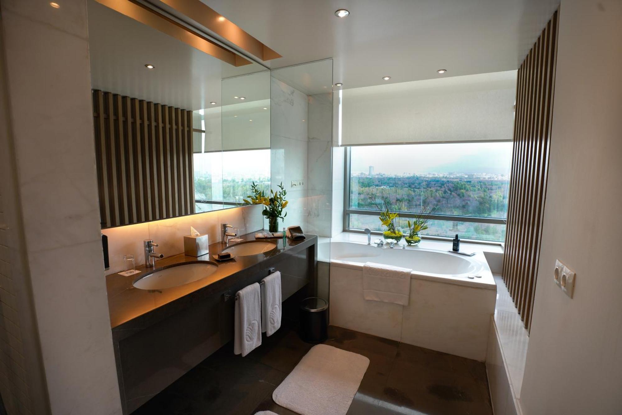 Erbil Rotana Hotel Екстериор снимка